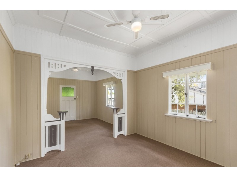 86 Jacaranda Street, East Ipswich QLD 4305