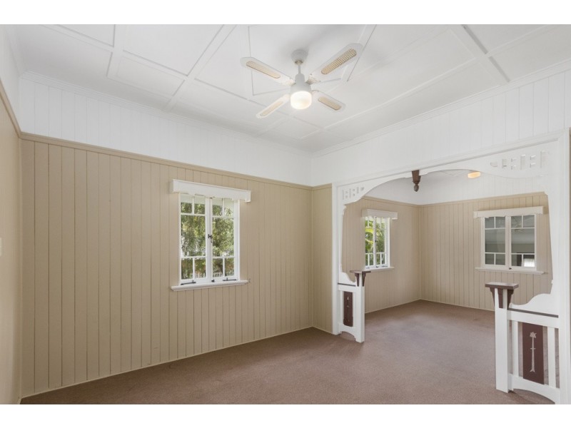86 Jacaranda Street, East Ipswich QLD 4305