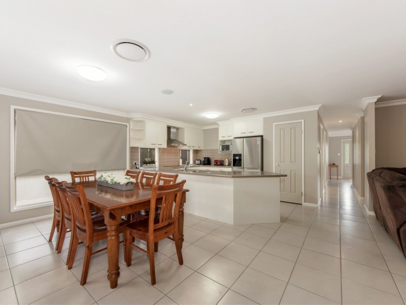 52 Mellor Place, Brassall QLD 4305