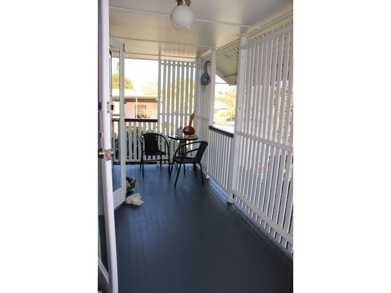 16 Hargreaves Street, Eastern Heights QLD 4305