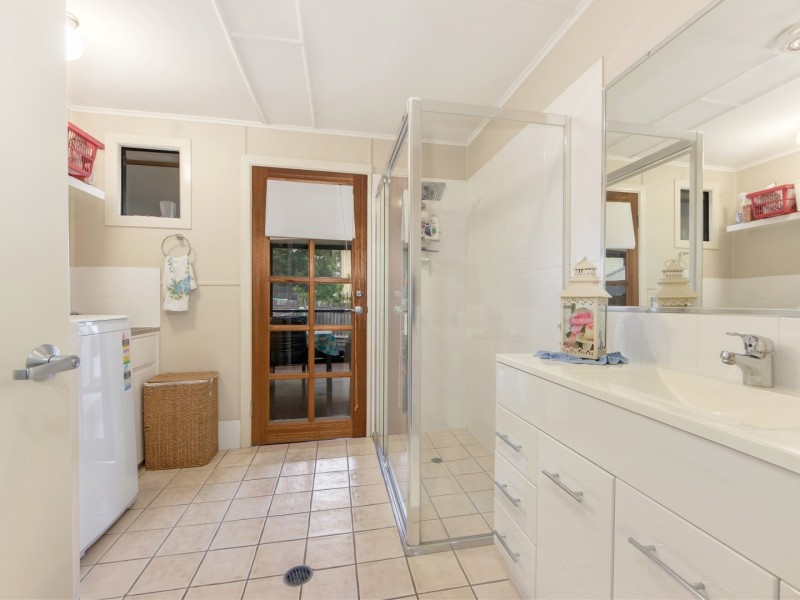 16 Hargreaves Street, Eastern Heights QLD 4305