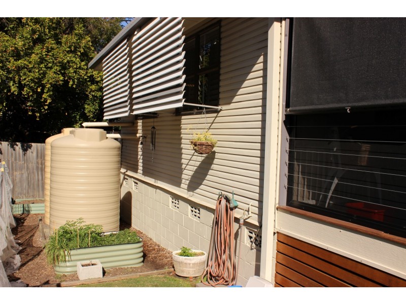 16 Hargreaves Street, Eastern Heights QLD 4305