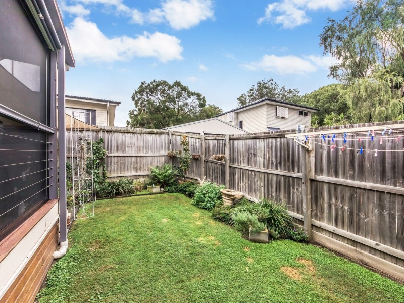 16 Hargreaves Street, Eastern Heights QLD 4305