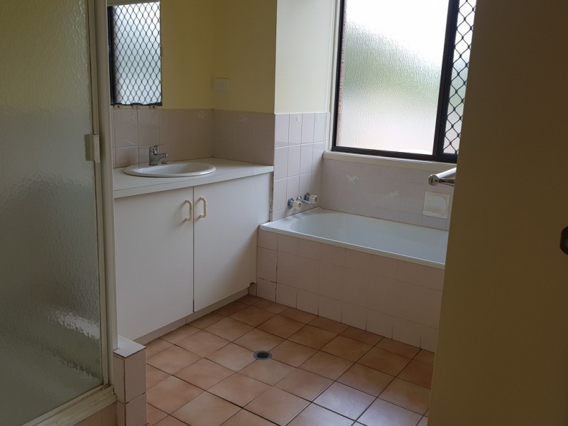 20 Fraser Street, Leichhardt QLD 4305