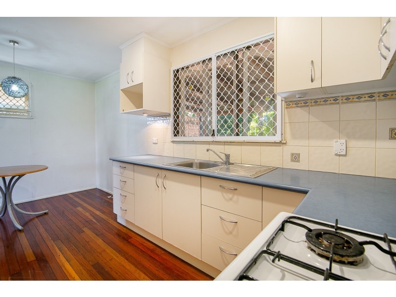 2 Beth Street, North Booval QLD 4304