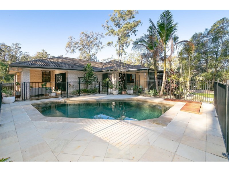 30 Shiloh Court, Pine Mountain QLD 4306