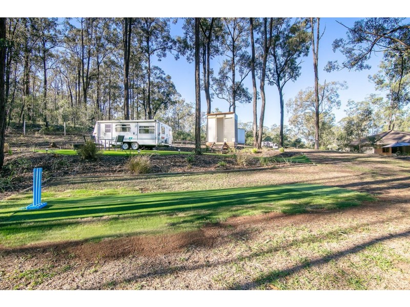 30 Shiloh Court, Pine Mountain QLD 4306