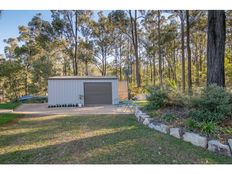 30 Shiloh Court, Pine Mountain QLD 4306