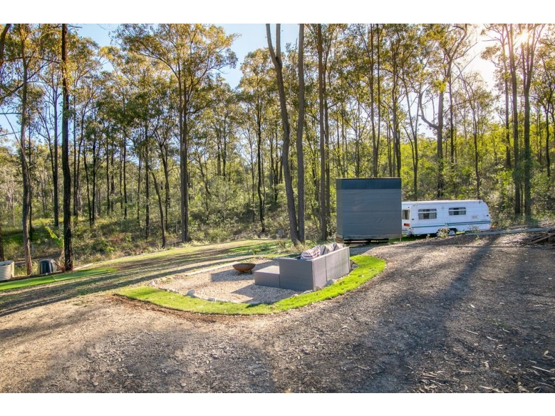 30 Shiloh Court, Pine Mountain QLD 4306