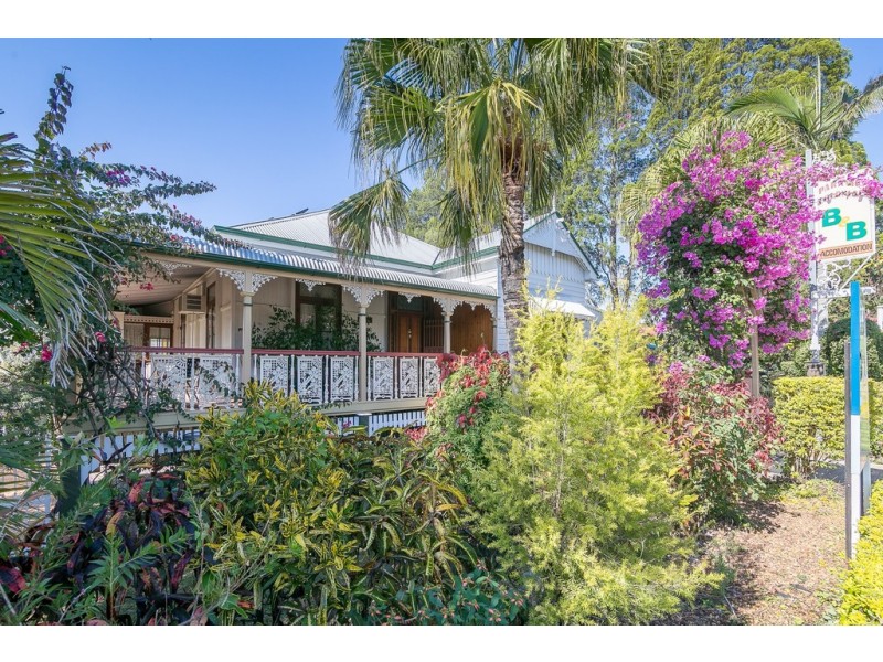 72 Chermside Road, Newtown QLD 4305