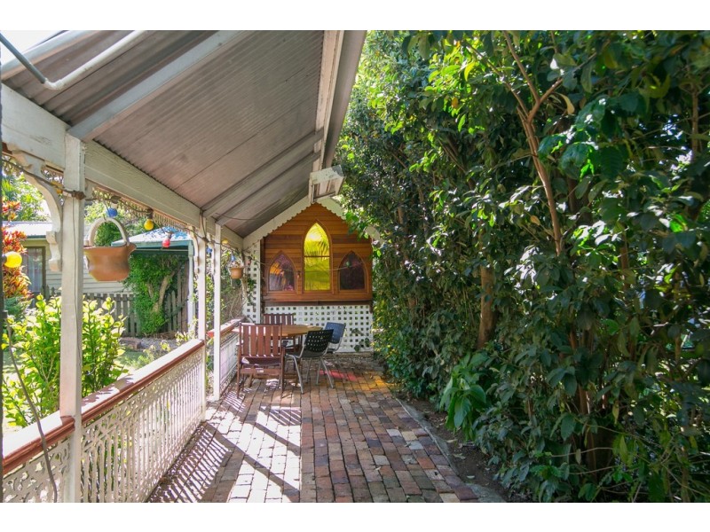 72 Chermside Road, Newtown QLD 4305