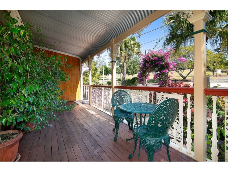 72 Chermside Road, Newtown QLD 4305