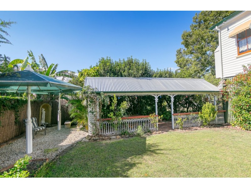 72 Chermside Road, Newtown QLD 4305