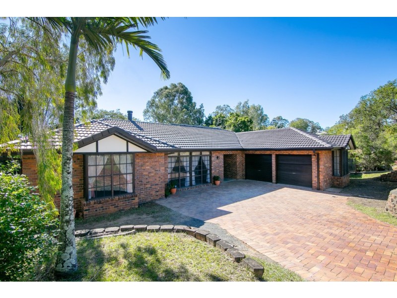 184 College Road, Karana Downs QLD 4306