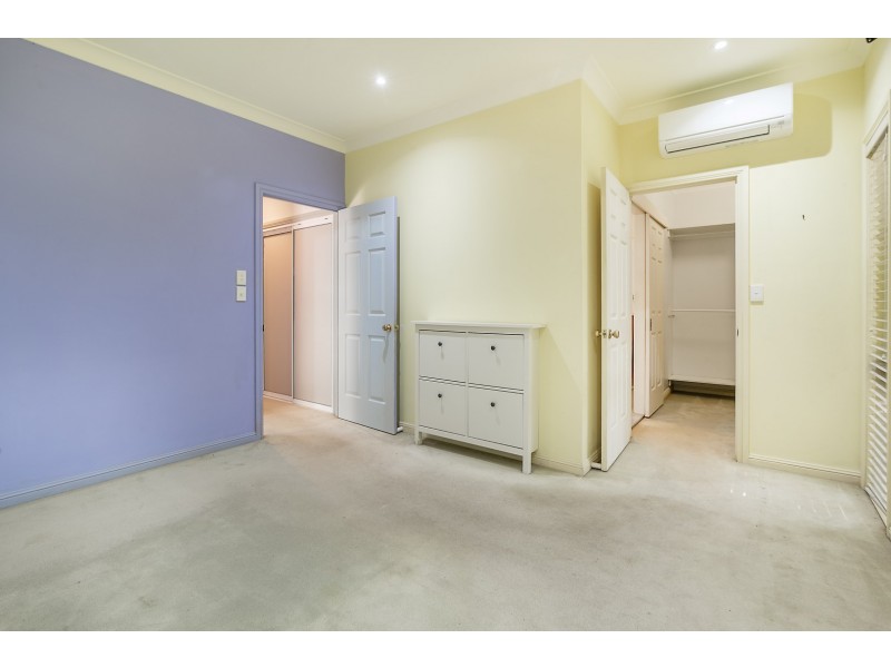 184 College Road, Karana Downs QLD 4306