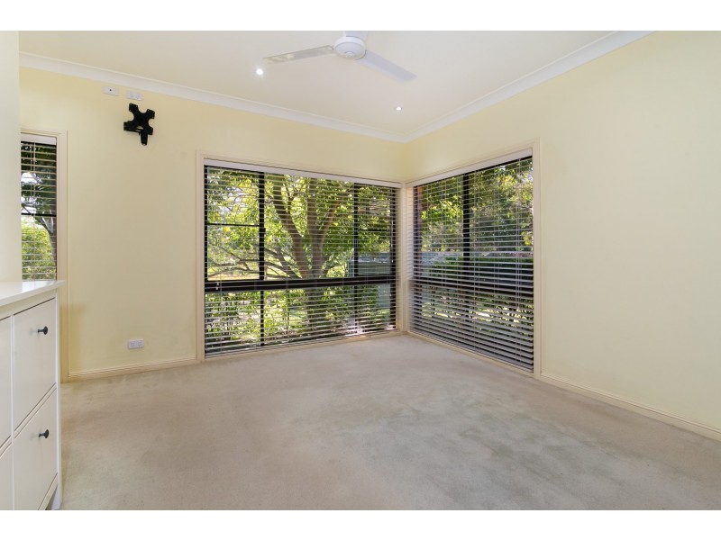 184 College Road, Karana Downs QLD 4306