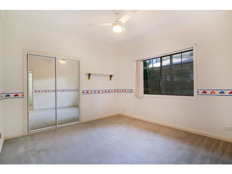 184 College Road, Karana Downs QLD 4306