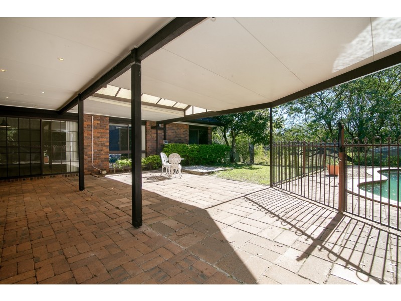 184 College Road, Karana Downs QLD 4306