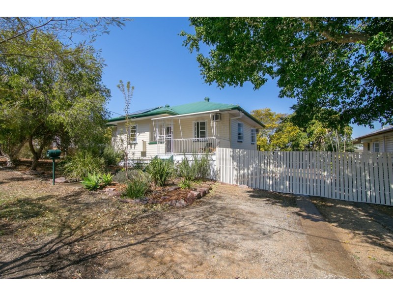 5 Morris Street, Silkstone QLD 4304