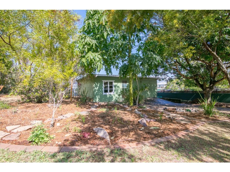 5 Morris Street, Silkstone QLD 4304