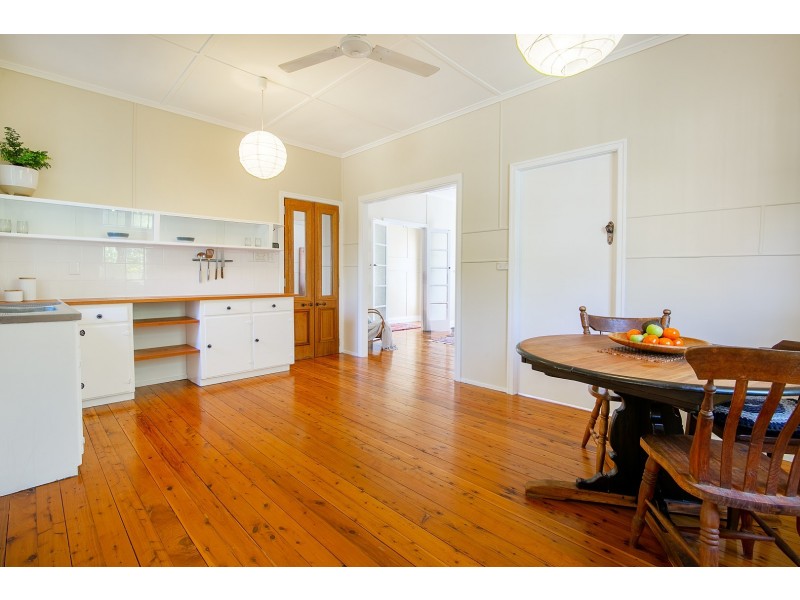 5 Morris Street, Silkstone QLD 4304