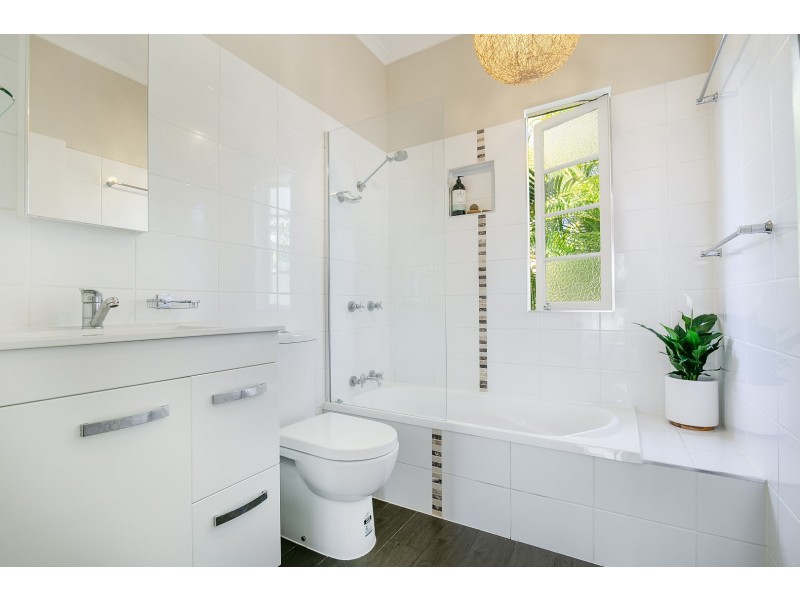 5 Morris Street, Silkstone QLD 4304