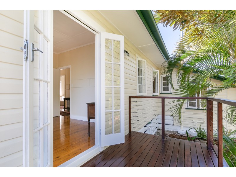 5 Morris Street, Silkstone QLD 4304