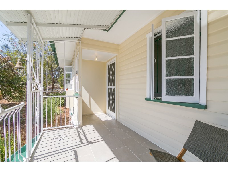 5 Morris Street, Silkstone QLD 4304