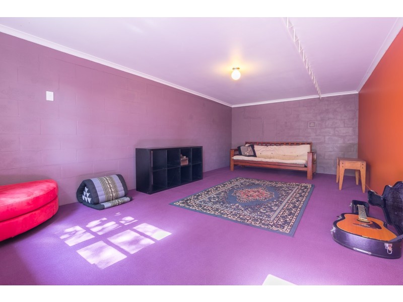 5 Morris Street, Silkstone QLD 4304