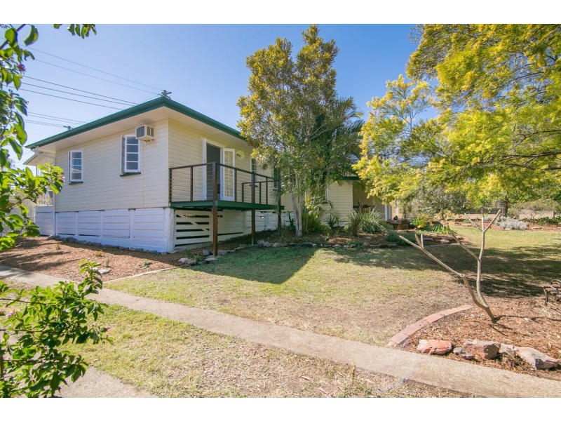 5 Morris Street, Silkstone QLD 4304
