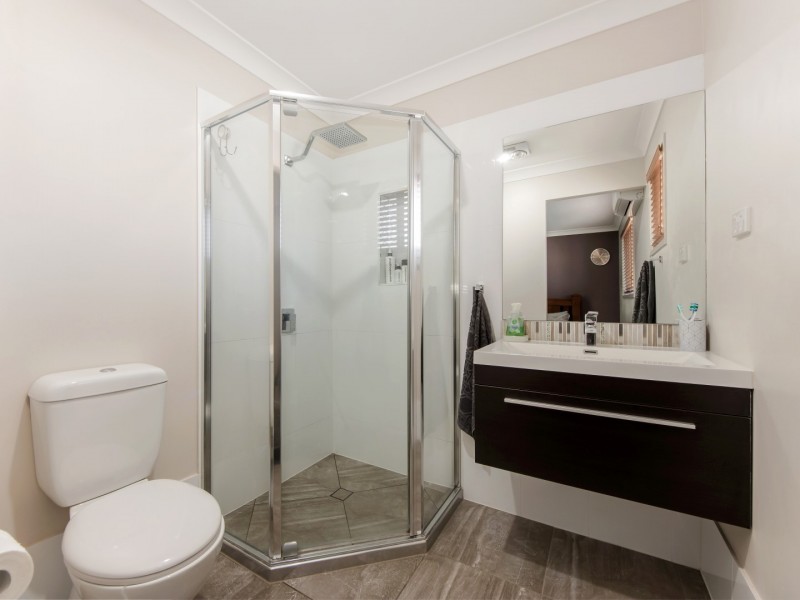 18 Enterprise Lane, Booval QLD 4304