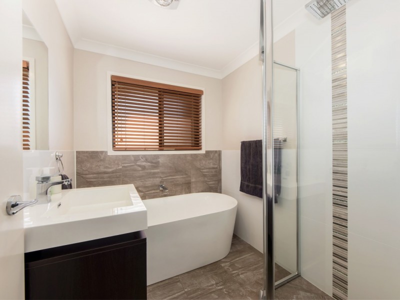 18 Enterprise Lane, Booval QLD 4304