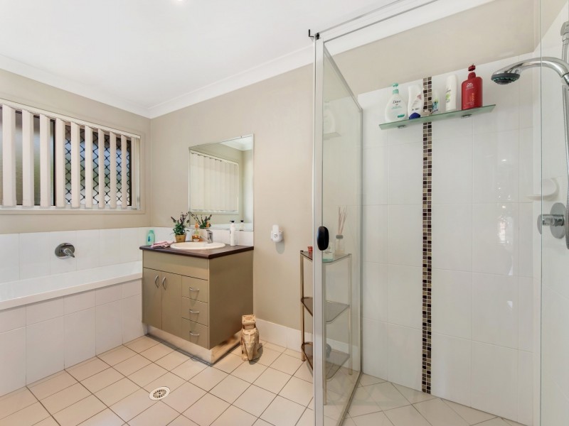 12 Armani Avenue, Wulkuraka QLD 4305