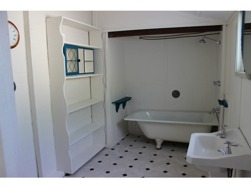 6 Waight Street, Rosewood QLD 4340