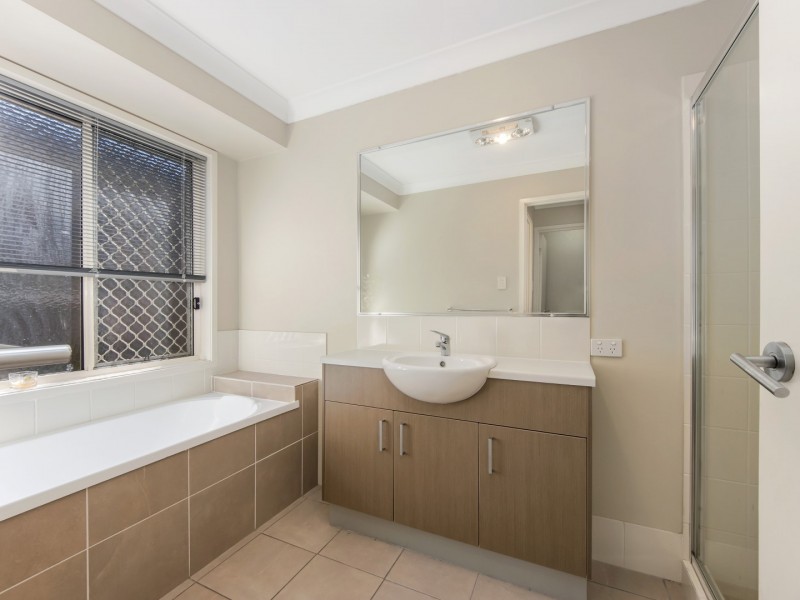 86 Currajong Place, Brassall QLD 4305