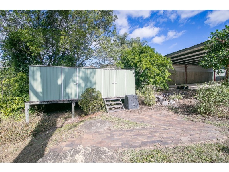 8 William Street, Blackstone QLD 4304