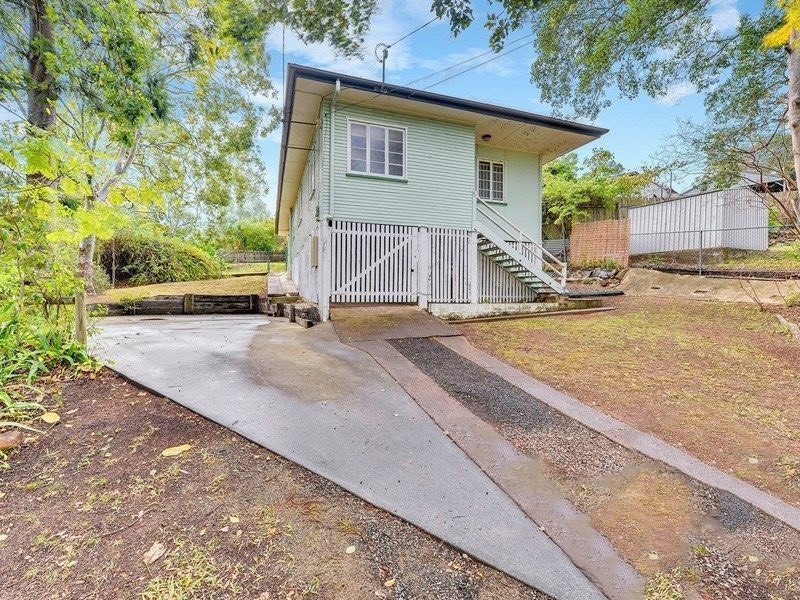 27 Hawthorne Street, Coalfalls QLD 4305