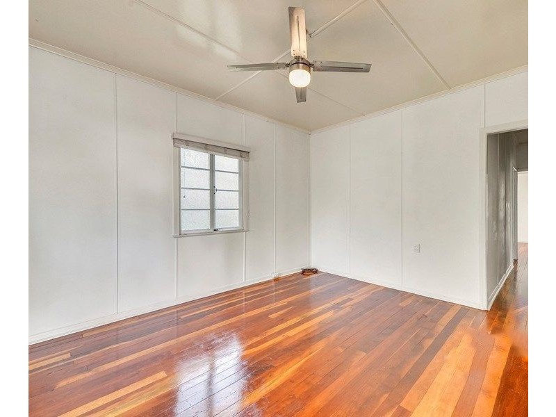 27 Hawthorne Street, Coalfalls QLD 4305