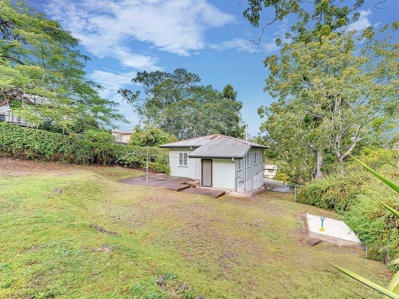 27 Hawthorne Street, Coalfalls QLD 4305
