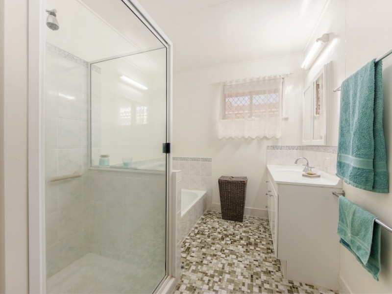 6 O’Keefe Street, Leichhardt QLD 4305