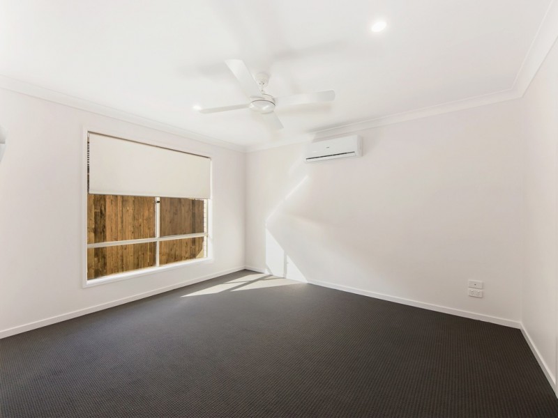 52 Mackellar Way, Walloon QLD 4306