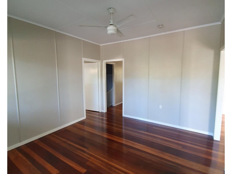 68 Simmons Road, North Ipswich QLD 4305