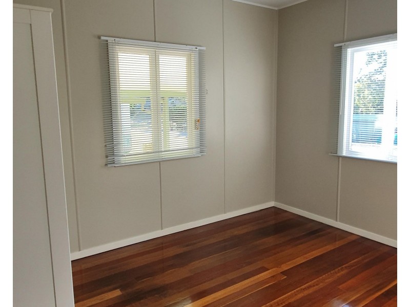 68 Simmons Road, North Ipswich QLD 4305