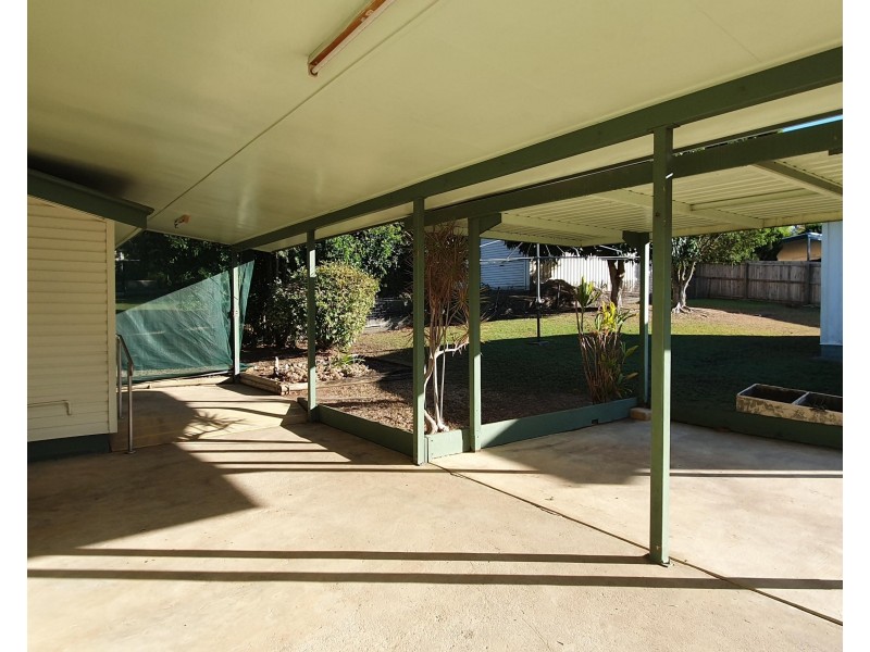 68 Simmons Road, North Ipswich QLD 4305