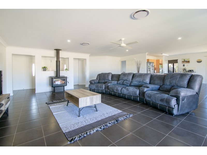 10 Ivory Close, Peak Crossing QLD 4306