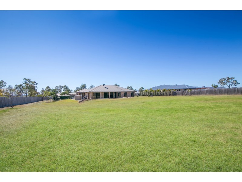 10 Ivory Close, Peak Crossing QLD 4306