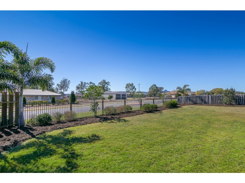 10 Ivory Close, Peak Crossing QLD 4306