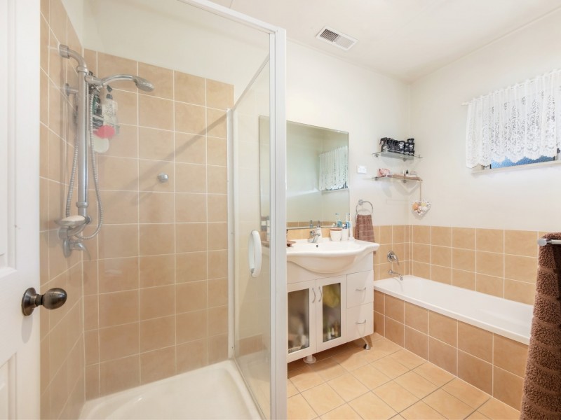 86 Aspinall Street, Leichhardt QLD 4305