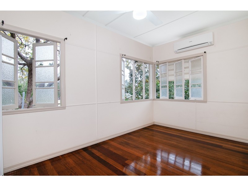 24 Currey Street, Brassall QLD 4305