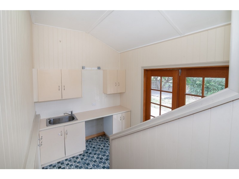 24 Currey Street, Brassall QLD 4305